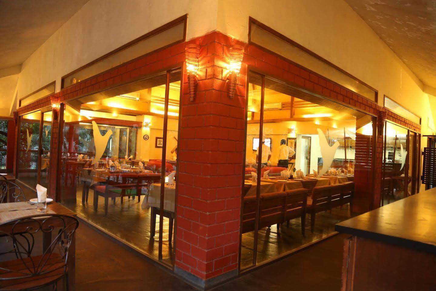 Outpost@Alibaug Hotel Alībāg Exterior foto